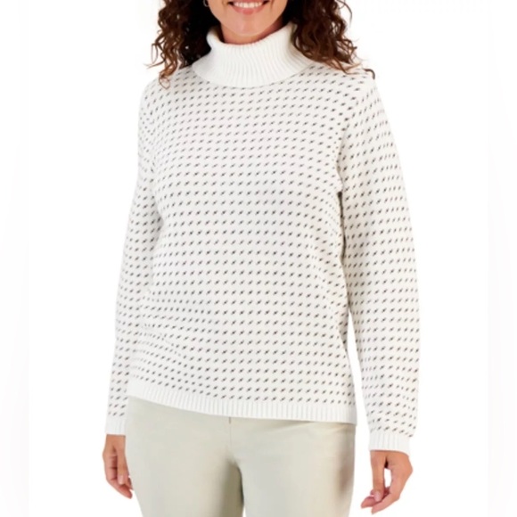 Karen Scott Sweaters - Karen Scott Winter White Pattern Pullover Turtleneck Sweater Womens Small NWT